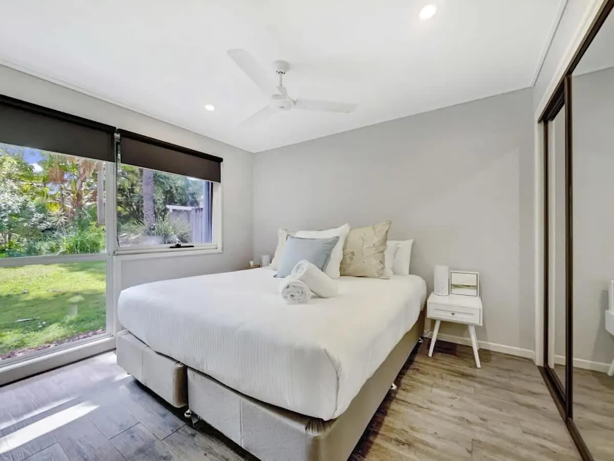 Escape To Emerald Springs - Palm Trees & Pool Mooloolaba 0*,  Αυστραλία