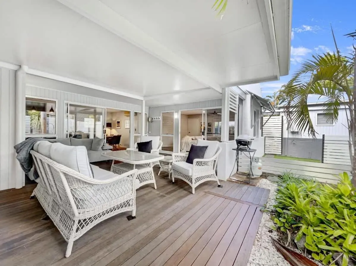 Escape To Emerald Springs - Palm Trees & Pool Mooloolaba 0*,